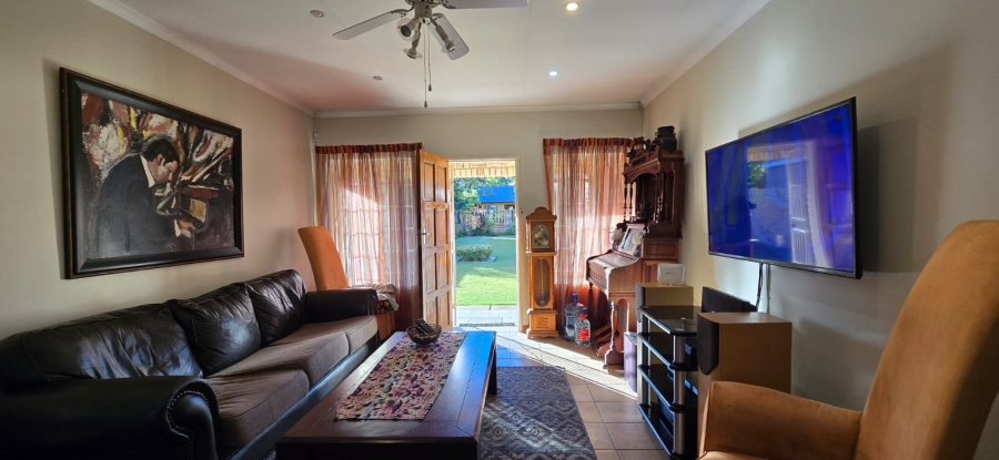2 Bedroom Property for Sale in Flamwood North West